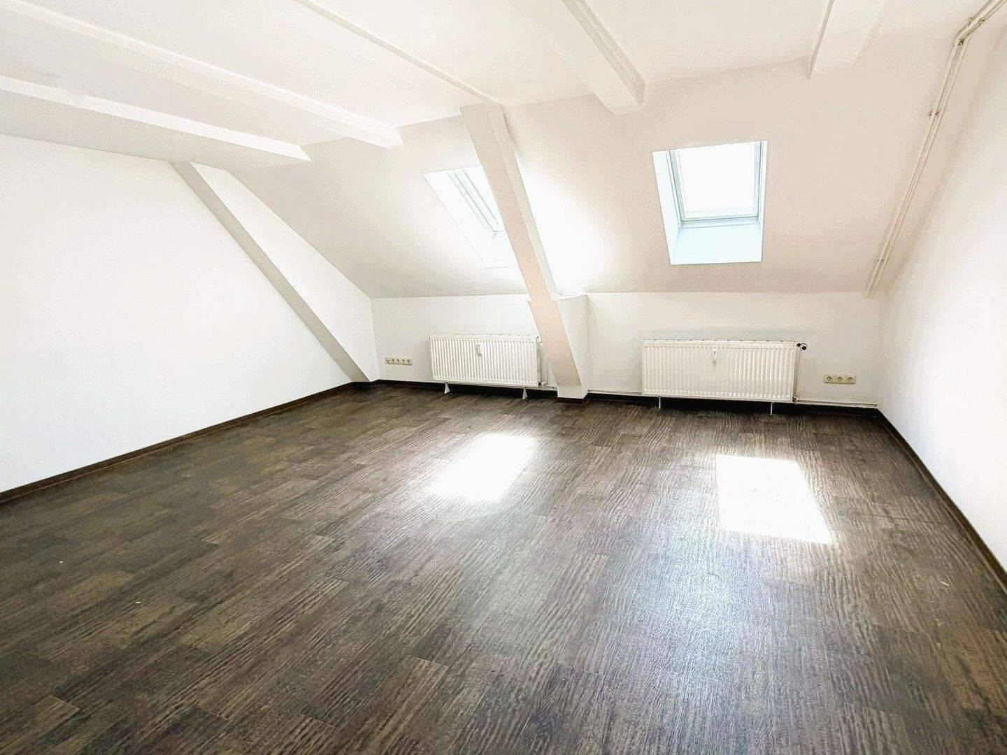 Endetagenwohnung mit Potential im Herzen Altonas, 22767 Hamburg (Altona Altona-Altstadt Ottensen Sankt Pauli Sternschanze)