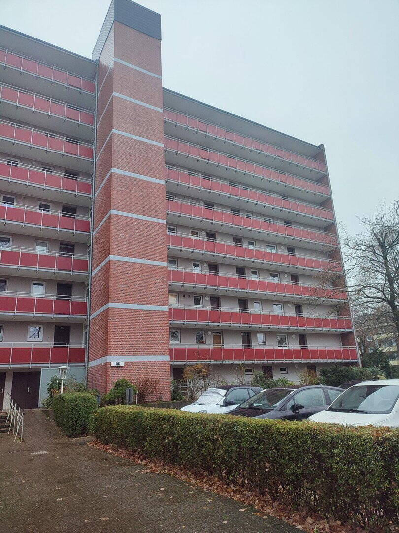 2-Zimmer Wohnung mit Balkon und Außenstellplatz, 22529 Hamburg (Hamburg-Nord)