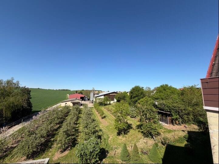 Traumhafter Blick! 1-Zimmer-Dachgeschosswohnung mit Balkon in Leutenbach-Weiler zum Stein, 71397 Leutenbach