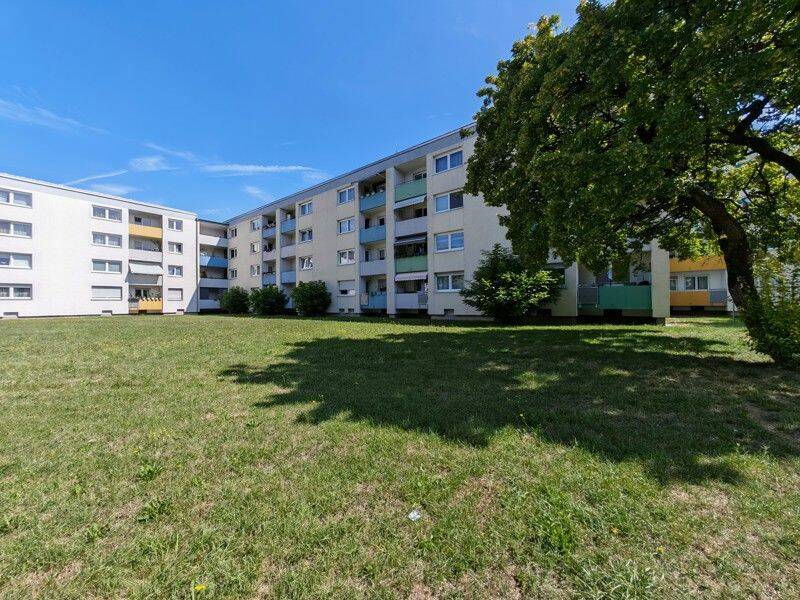 Ihre neue Wohnung: praktische 3-Zimmer-Wohnung in schöner, ruhiger Lage, 86165 Augsburg (Lechhausen)