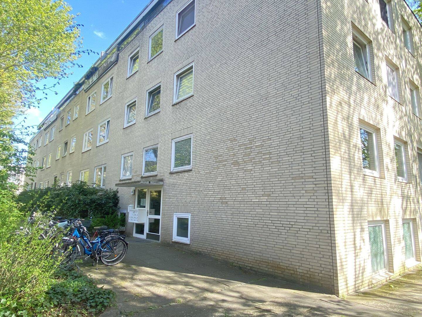 Modernisierte 2,5 Zimmerwohnung zur Miete in Wedel – Wentzel Dr., 22880 Wedel