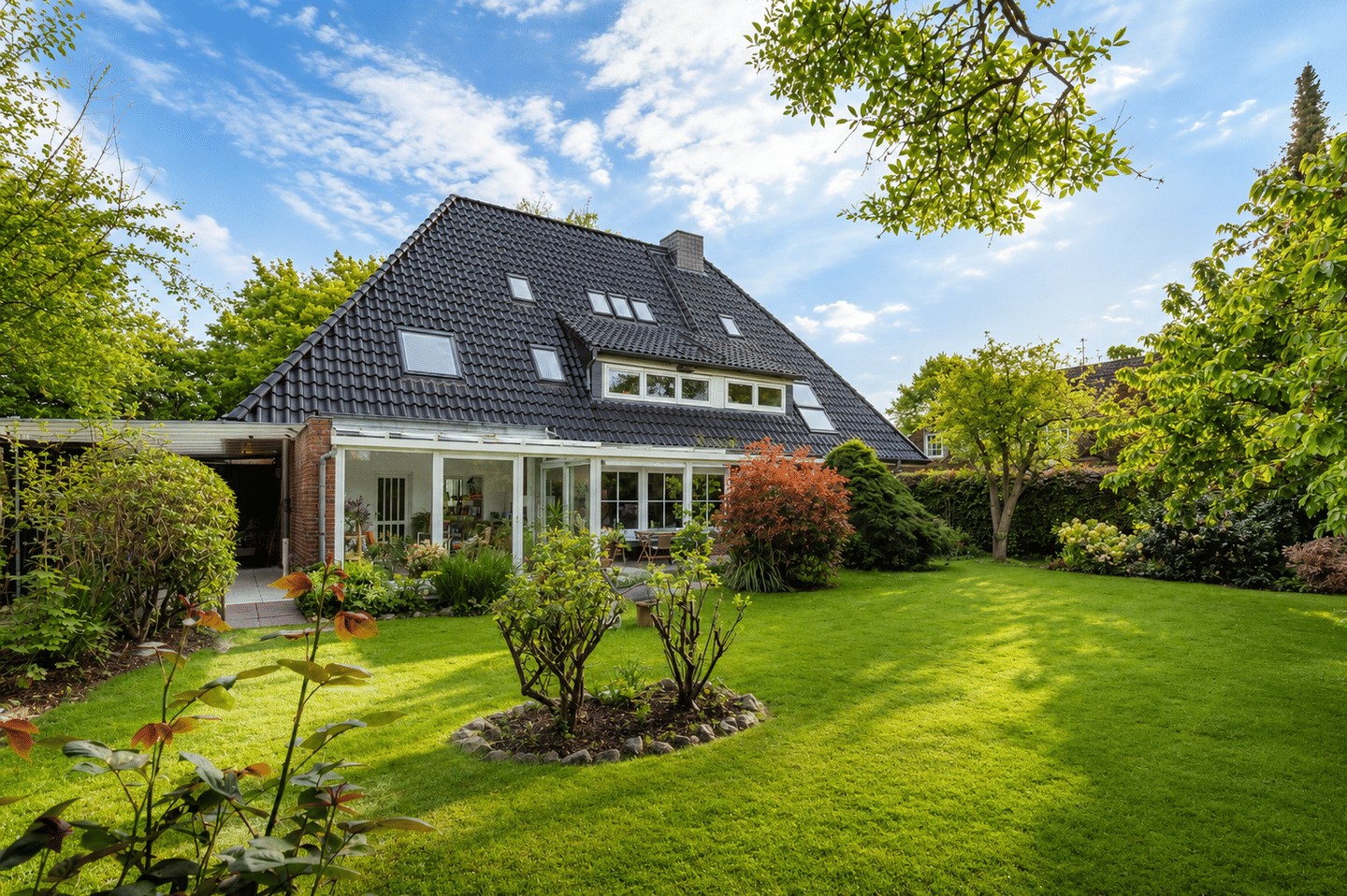 Klassisches Familienhaus nahe Elbchaussee mit parkähnlichem Westgarten, 22605 Hamburg (Altona Bahrenfeld Groß Flottbek Othmarschen)