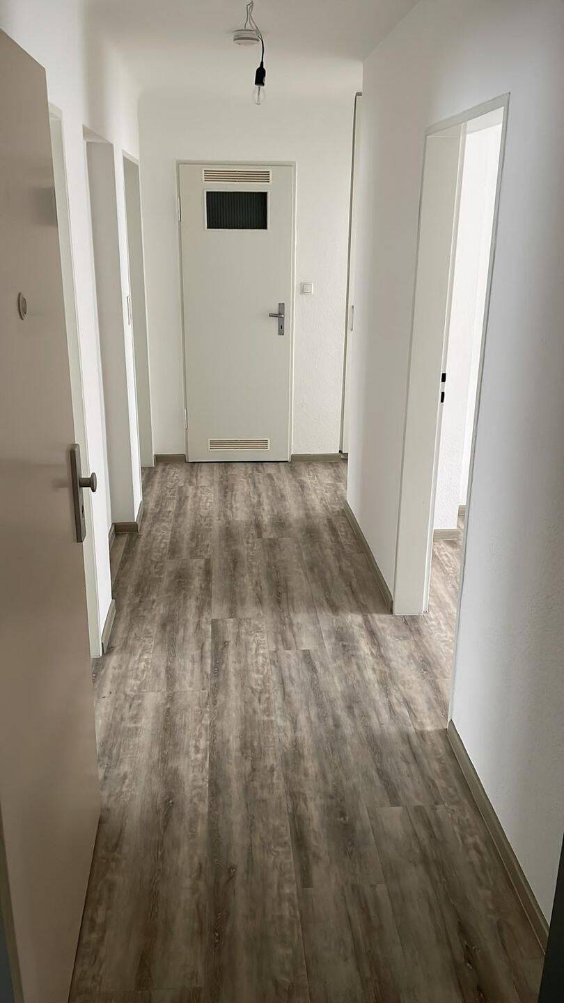 Helle, toll geschnittene 3 ZKB Wohnung mit Balkon, 67059 Ludwigshafen am Rhein (Mitte Mundenheim West)