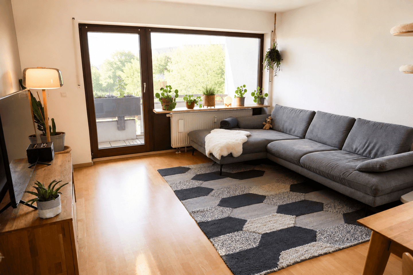 Geräumige 3 Zimmer Wohnung mit Balkon und TG, 90425 Nürnberg