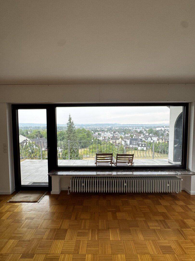 Modernes und stilvolles Wohnen in Bendorf: Helle 2,5-Zimmer-Erdgeschosswohnung