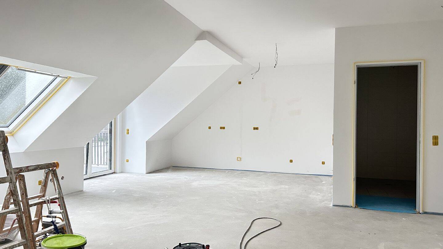 Große 2-Zimmerwohnung mit Loggia und Balkon, 51375 Leverkusen (Schlebusch)