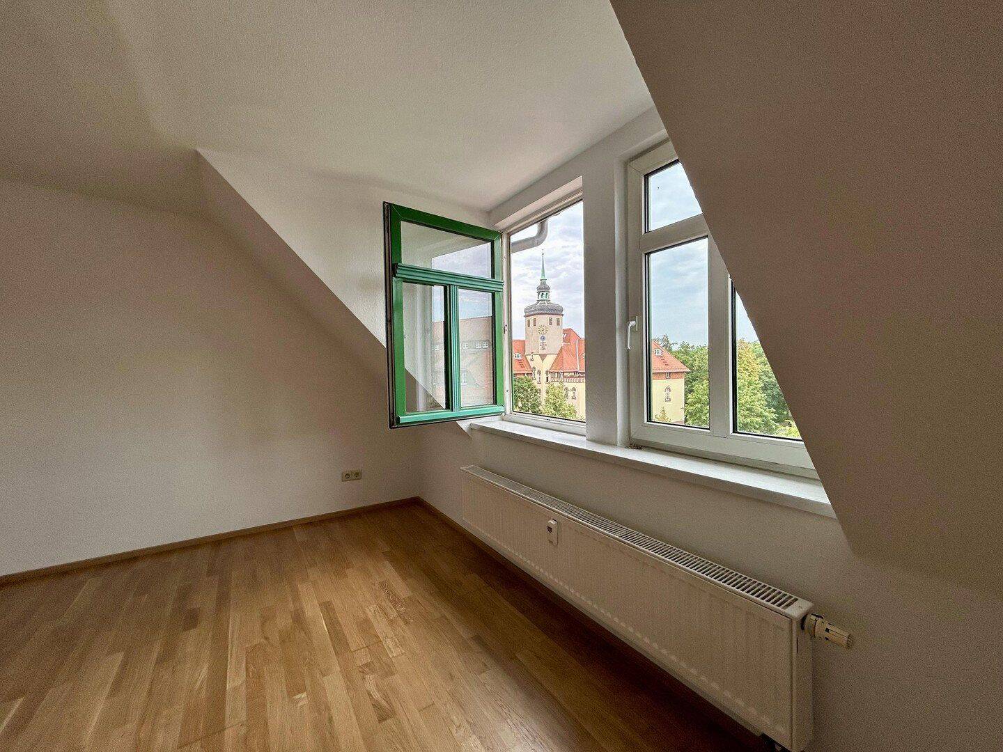 Helle 2-Zimmer-Wohnung mit Parkett & Tageslichtbad in Leipzig-Leutzsch, 4177 Leipzig (Altlindenau Lindenau)