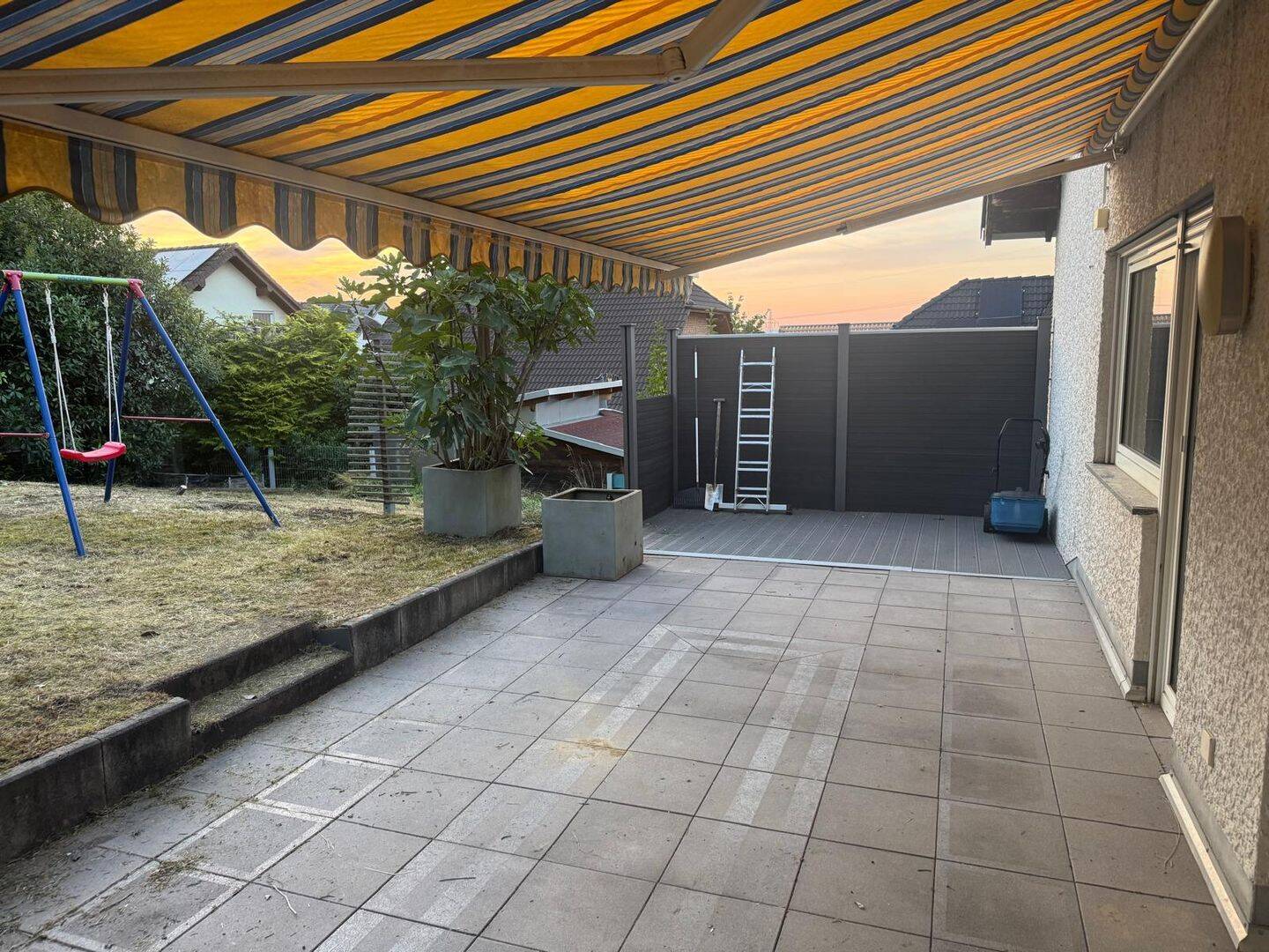 4 Zimmer Wohnung mit Garten, Garage und Stellplatz
