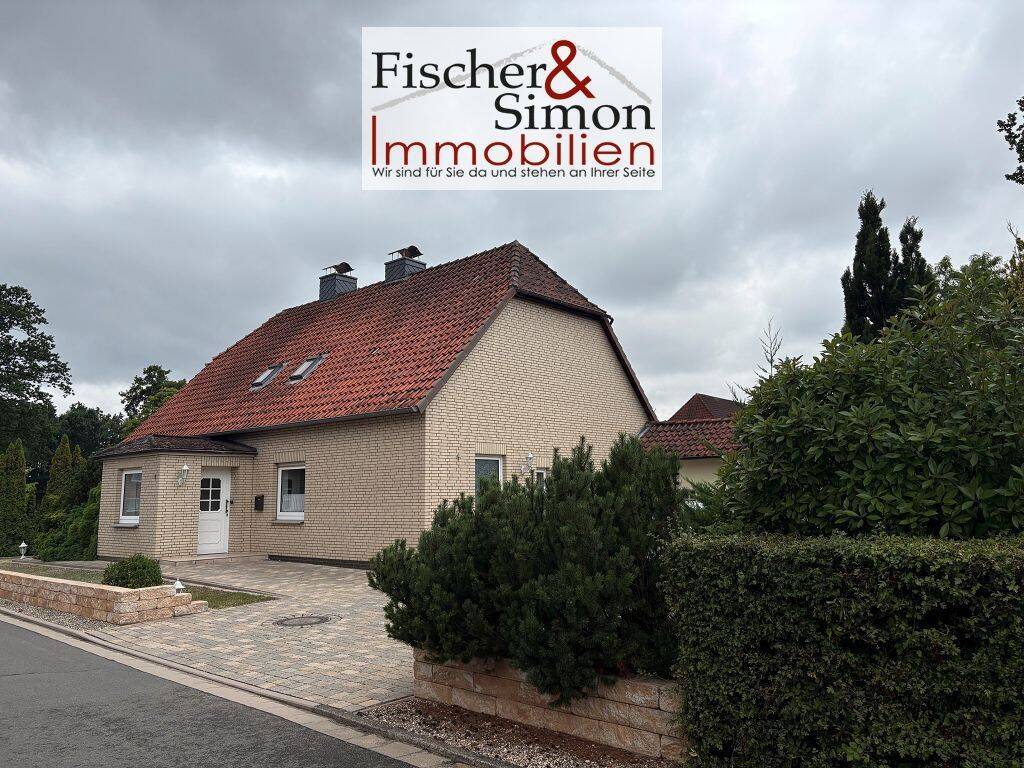 Landesbergen-modernisierte und laufend gut unterhaltene Immobilie mit Nebengebäude, ruhig gelegen, 31628 Landesbergen