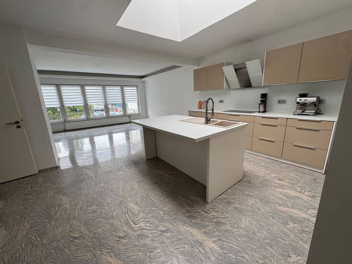 4-Zimmer-Wohnung mit Balkon & Traumküche· Schillerstraße, Bremerhaven, 27574 Bremerhaven (Geestemünde Schiffdorferdamm Surheide)