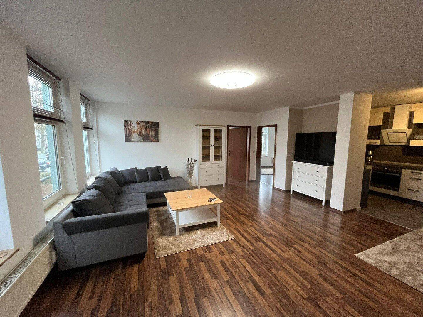 Voll möblierte schöne & helle 3 Zimmer Homeoffice Wohnung in ruhiger Lage nahe S-Bahn Grünau, 12524 Berlin (Treptow-Köpenick Altglienicke Kleingartenanlage Falkenbrunn 1)