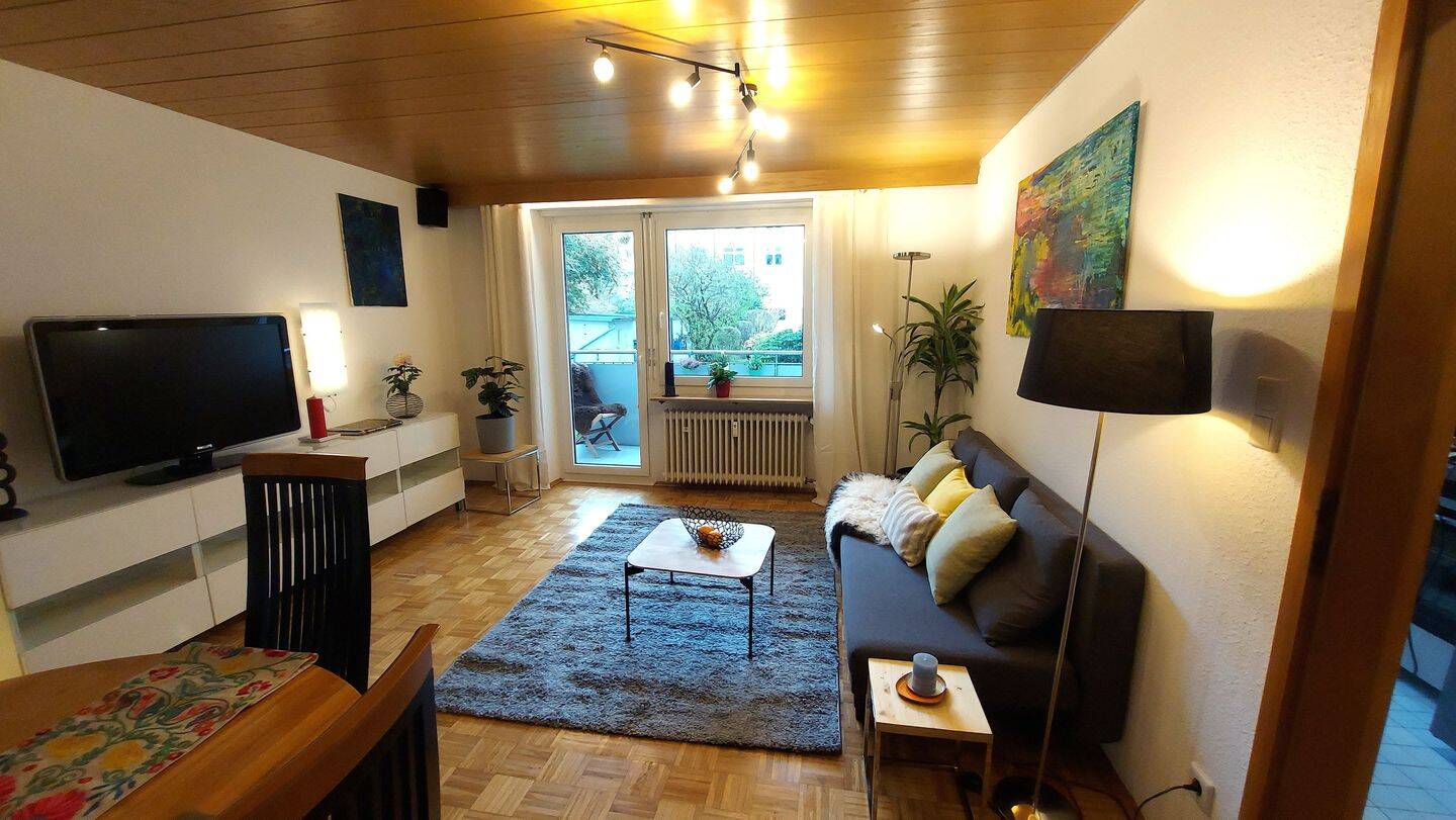 Neu möblierte 2-Zimmer-Wohnung mit Balkon zum Garten, 81369 München (Sendling Sendling-Westpark Thalk. Obersendl.-Forsten-Fürstenr.-Solln)