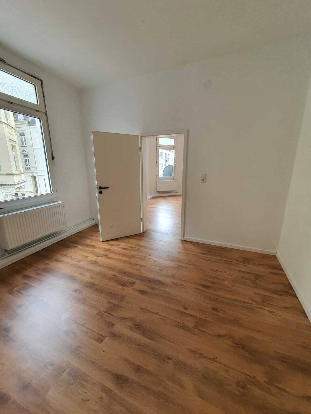 Charmante 2-Zimmer-Wohnung im denkmalgeschützten Haus von 1895 in Wuppertal-Oberbarmen., 42277 Wuppertal (Barmen)