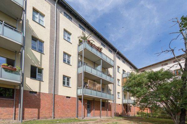 2-Zimmer-Wohnung mit Balkon, 39114 Magdeburg