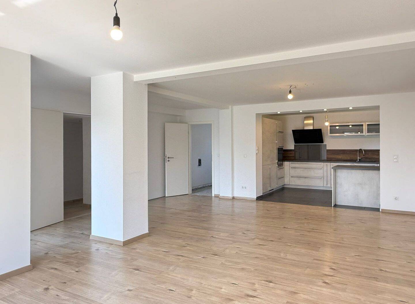 Wohnen und vermieten unter einem Dach – ein Zuhause, das die Finanzierung erleichtert, 86647 Buttenwiesen