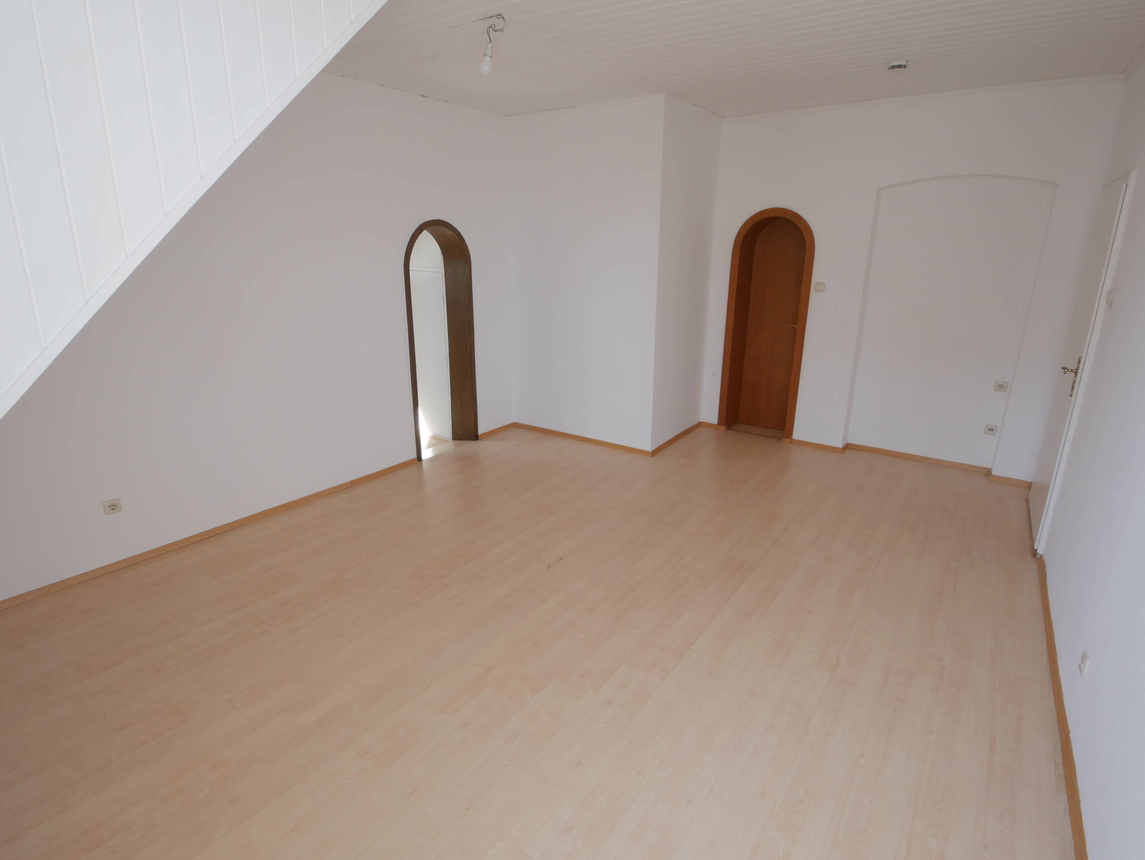 Großzügige 3,5 Zimmer-Wohnung mit Wohnküche – auch ideal für eine WG, 81379 München (Sendling Sendling-Westpark Thalk. Obersendl.-Forsten-Fürstenr.-Solln)