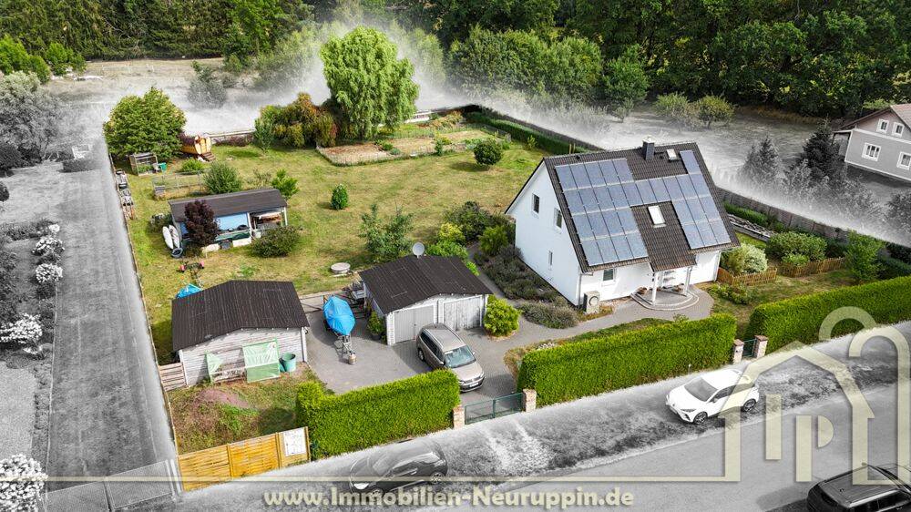 Einfamilienhaus von 2013 mit Wärmepumpe, Photovoltaik und großzügigem Grundstück in Schönberg bei Lindow, 16835 Lindow (Mark)