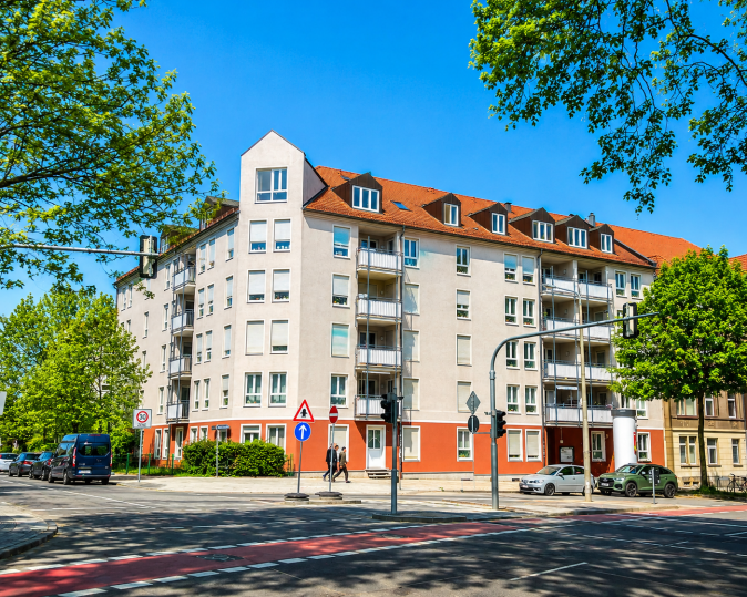 Gemütliche 2-Zimmer-Wohnung mit Balkon, Aufzug und Tiefgaragenstellplatz in Dresden-Löbtau, 1159 Dresden