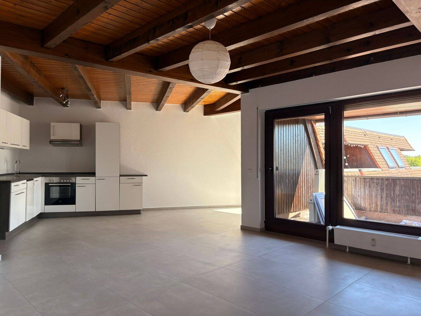 Frisch sanierte 2-Zimmer-Dachgeschosswohnung mit neuem Traumbad, 74177 Bad Friedrichshall