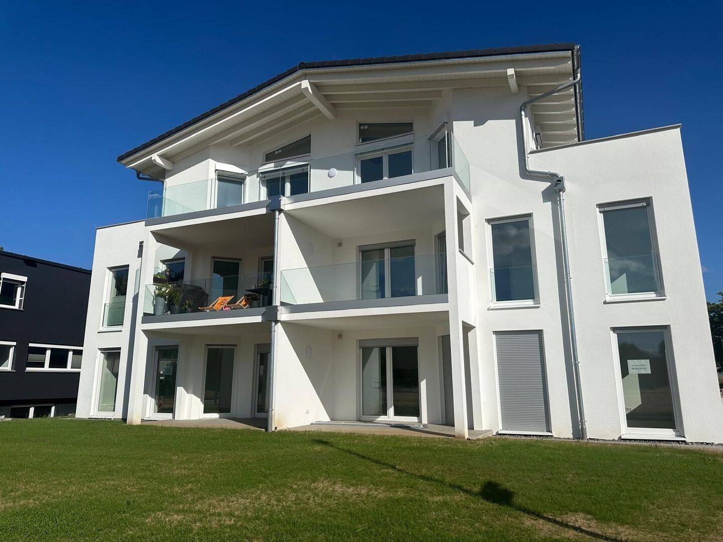 Erstbezug: Moderne 3-Zimmer-Wohnung mit Blick auf Burg Hornberg, 74855 Haßmersheim