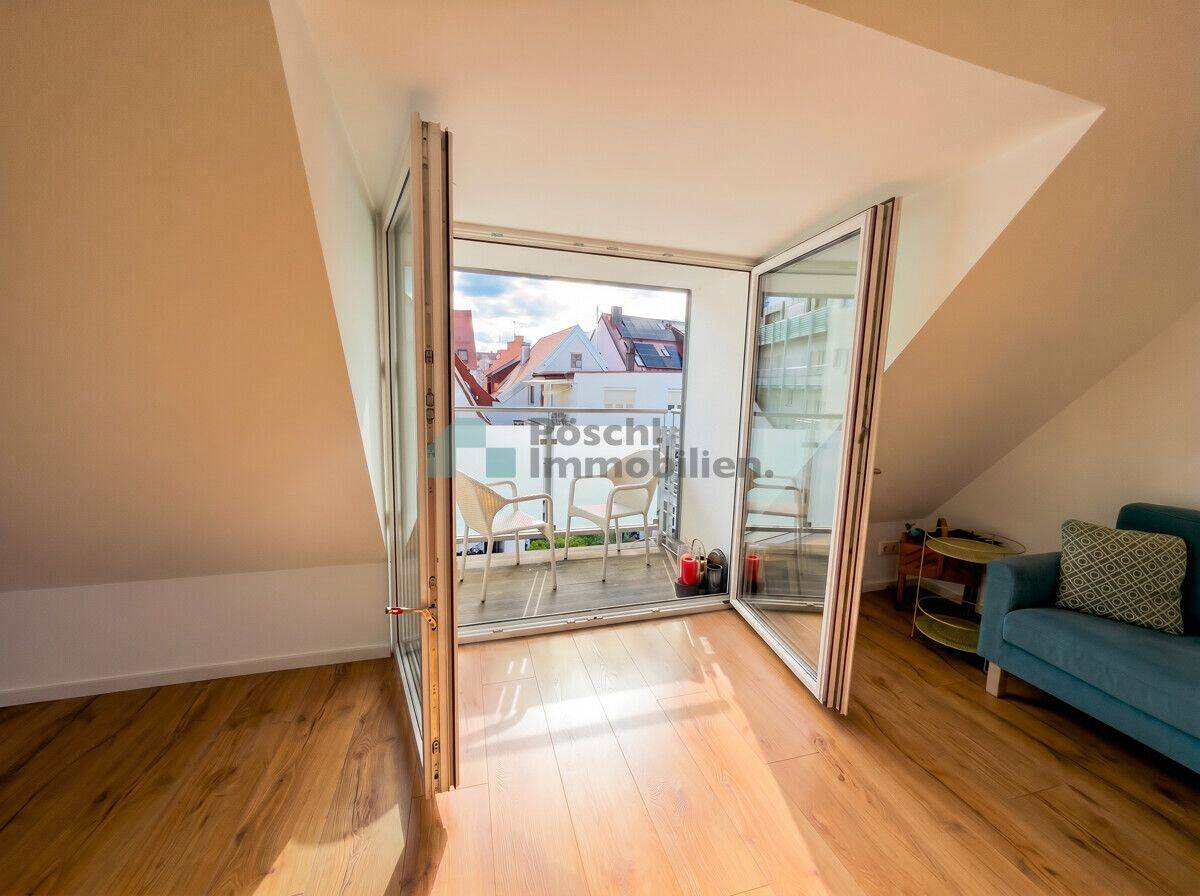 Wohnen am Maxwehr: Exklusive 3,5-Zimmer-Maisonette zwischen Isar und Altstadt, 84028 Landshut (Altstadt Peter und Paul)