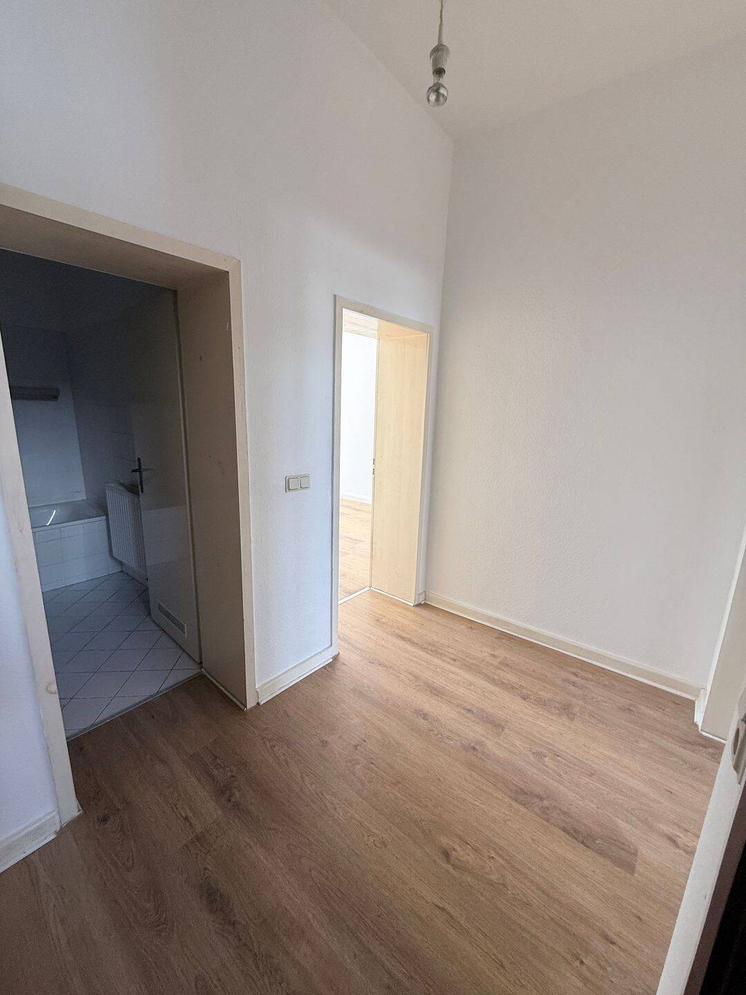 kleine süße 2 Raum Wohnung / Bahnhofstr.13, 2826 Görlitz