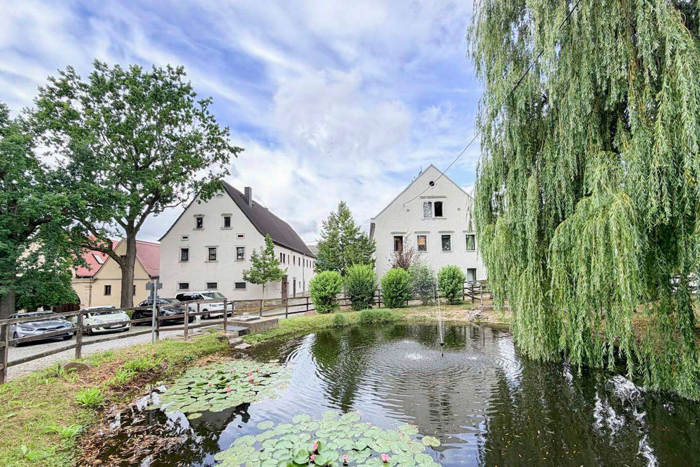 Historischer Dreiseitenhof mit 4 Wohneinheiten und Nutzungspotential in idyllischer Lage, 1156 Dresden