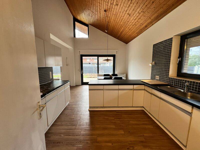 Freistehendes Einfamilienhaus in bester Lage von Linkenheim-Hoch.!, 76351 Linkenheim-Hochstetten