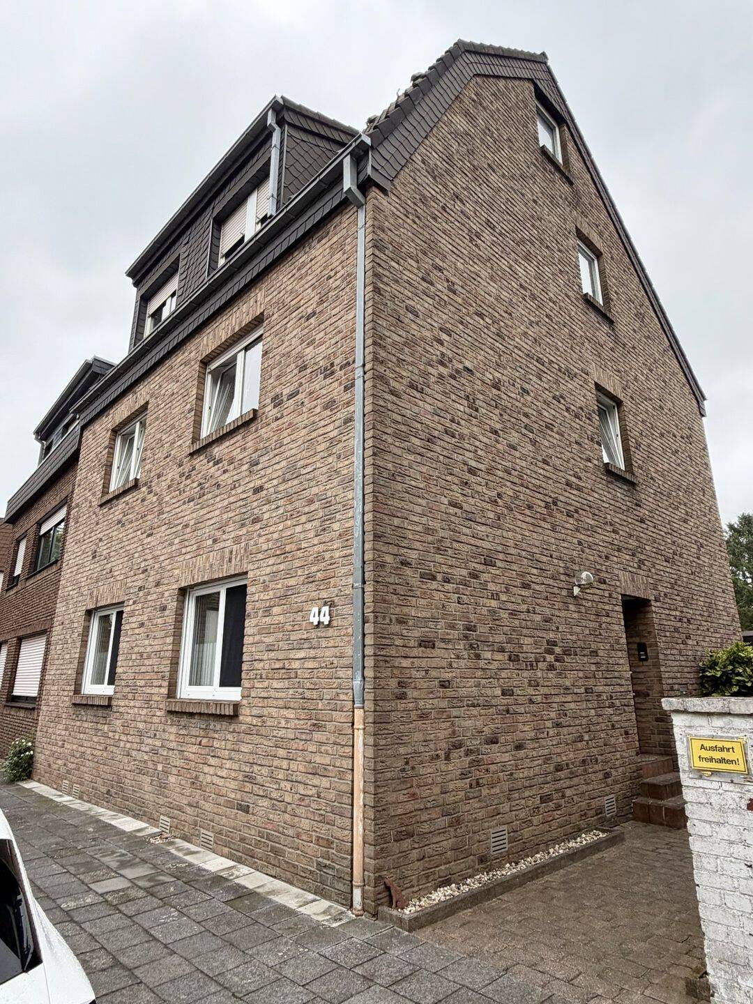 + + + Geräumige 2-Zi–Whg. mit Balkon in Dbg. Hochemmerich+ + +, 47226 Duisburg (Bergheim Hochemmerich Rheinhausen-Mitte)
