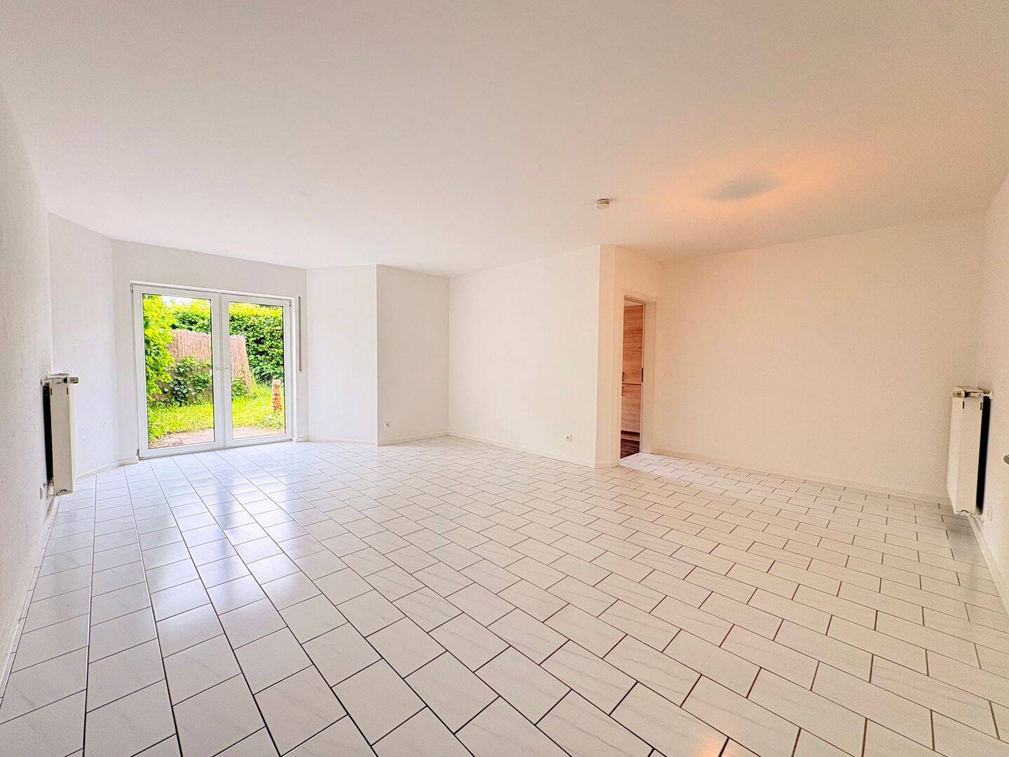 Schön geschnittene 2-Zimmer-Wohnung mit Garten in Bitburg, 54634 Bitburg