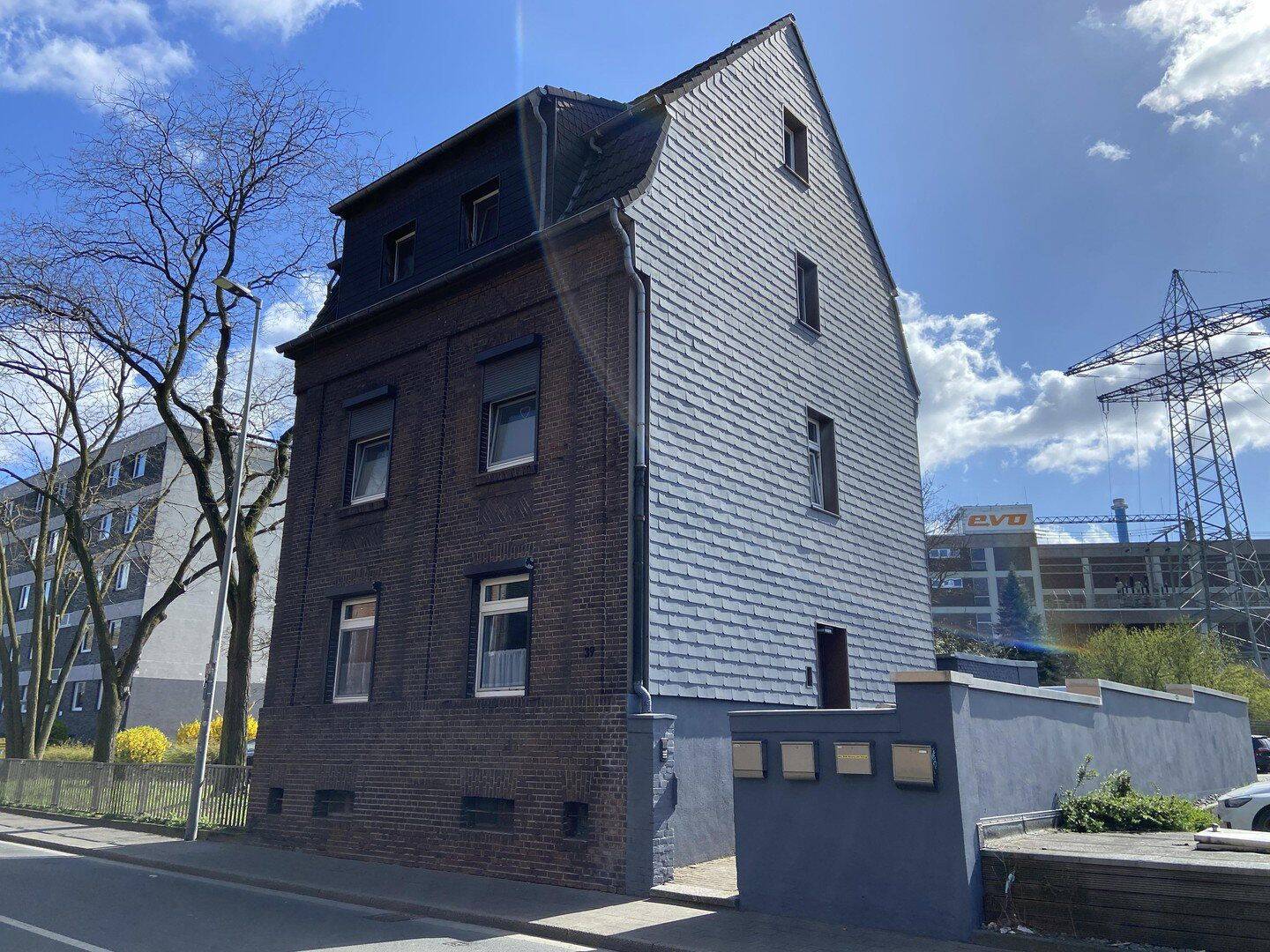 Freistehendes 3-Familienhaus zzgl. Anbau – vollvermietet mit Entwicklungspotenzial, 46047 Oberhausen
