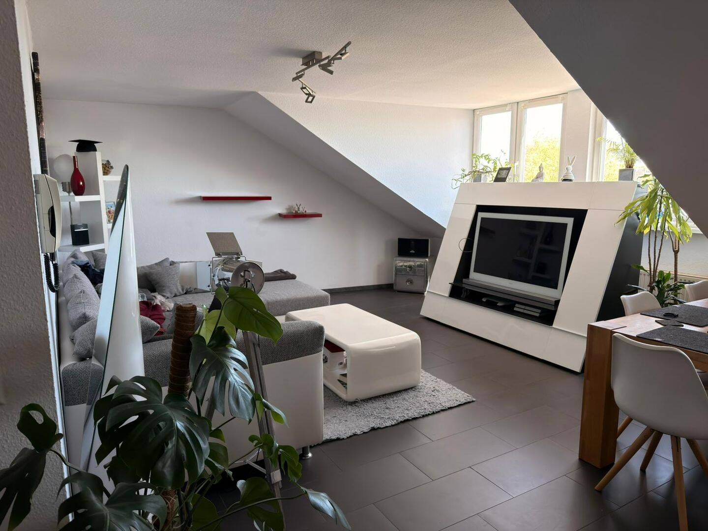 helle moderne Mansarden-Wohnung, 66740 Saarlouis