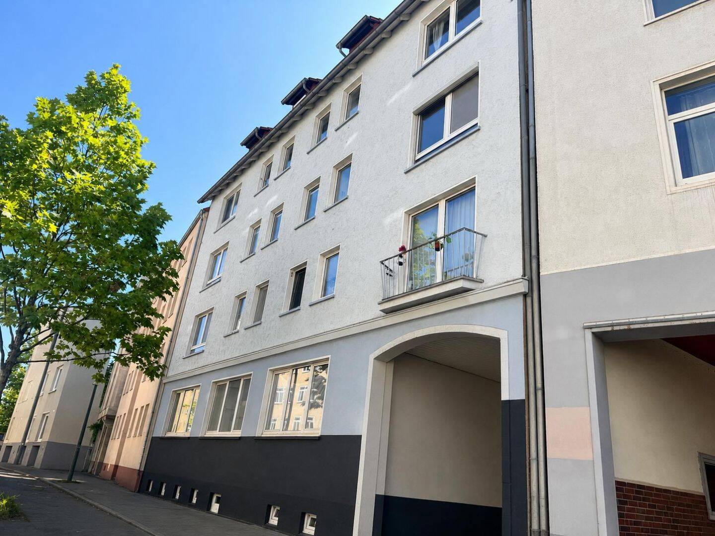 Stilvolle 3-4 Zimmer-Wohnung mit großzügiger Terrasse im Herzen von Braunschweig, 38100 Braunschweig (Braunschweig Innenstadt)