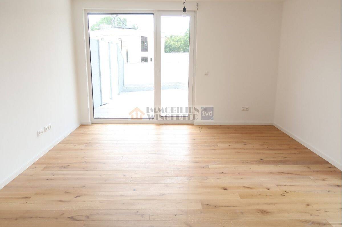 Erstbezug: Erdgeschoss-Wohnung mit Balkonterrasse in Lappersdorf-Kareth, 93138 Lappersdorf