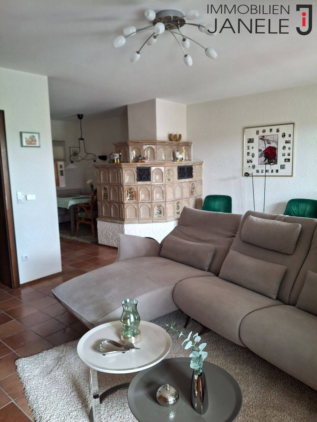 Gepflegtes Reihenhaus in Regenstauf mit schönem Garten, Süd-West-Terrasse, Balkon und Garage in langfristiger Vermietung, 93128 Regenstauf