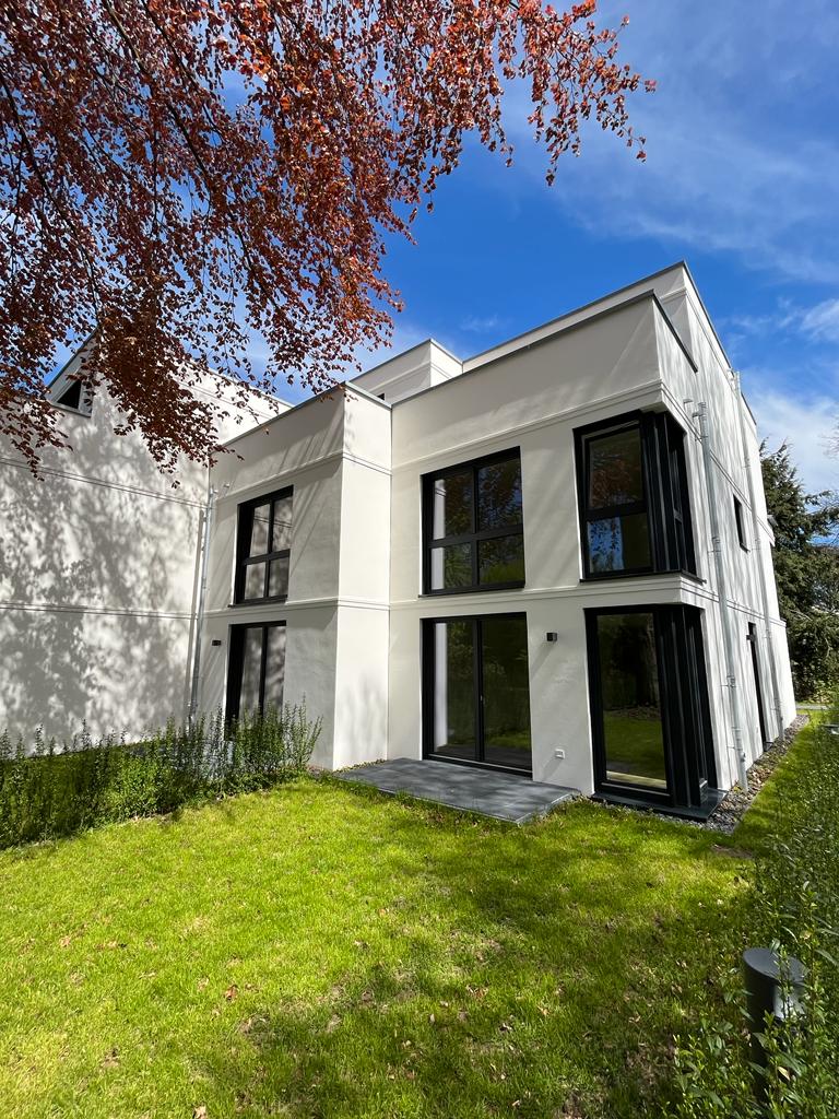 Stadtreihenhaus zur Miete in Volksdorf, 22359 Hamburg (Wandsbek Bergstedt Rahlstedt Volksdorf)