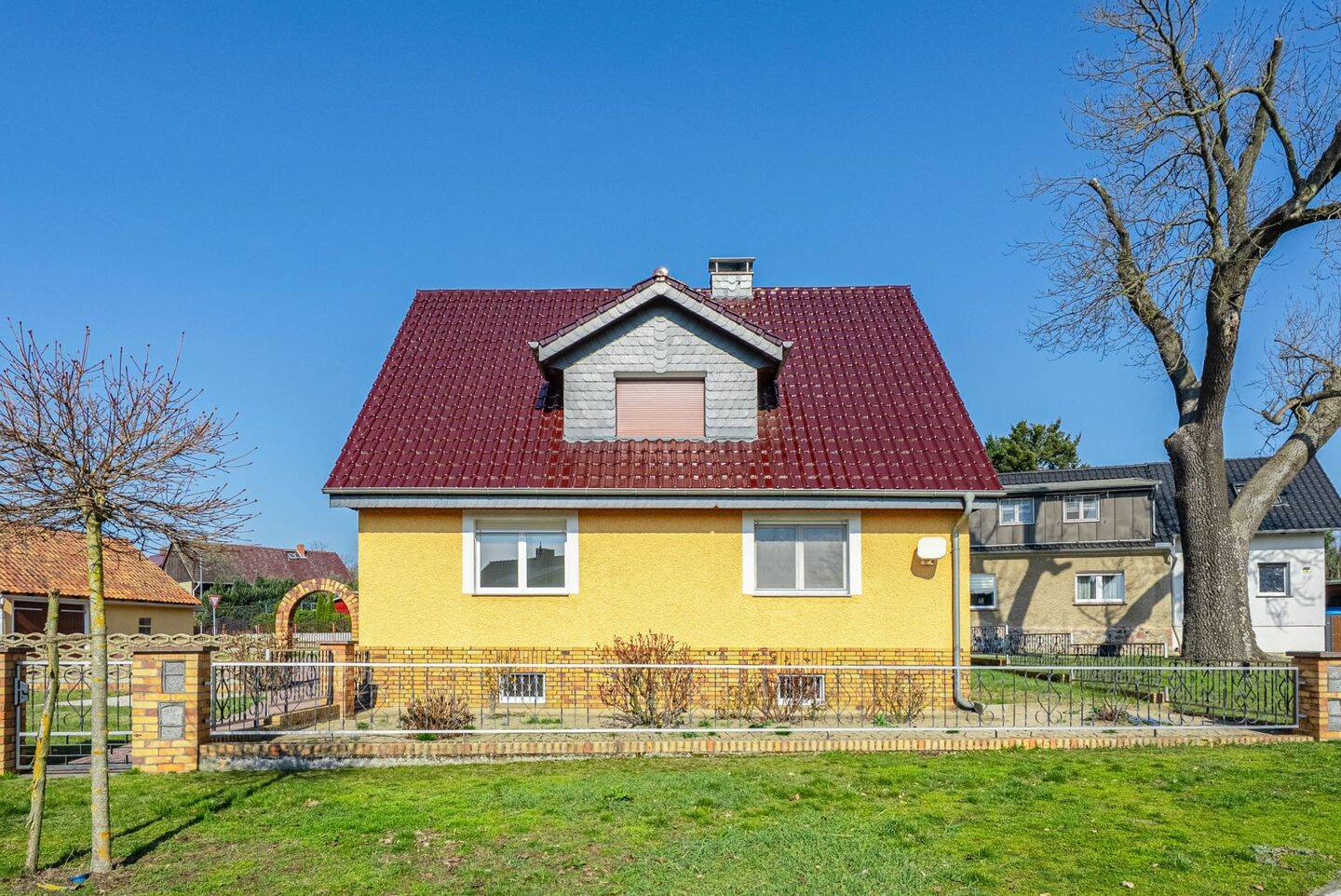 Am Groß Leuthener See gelegenes modernisiertes Einfamilienhaus mit Garage und Nebengebäude, 15913 Alt Zauche-Wußwerk