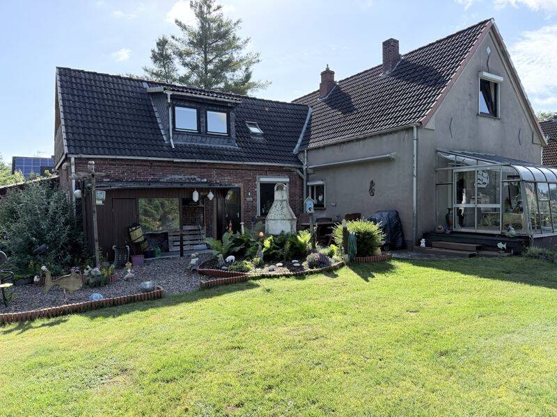 2.106m² Grundstück! Großzügiges Zweifamilienhaus mit Wintergarten, Garage & viel Potential, 28790 Schwanewede