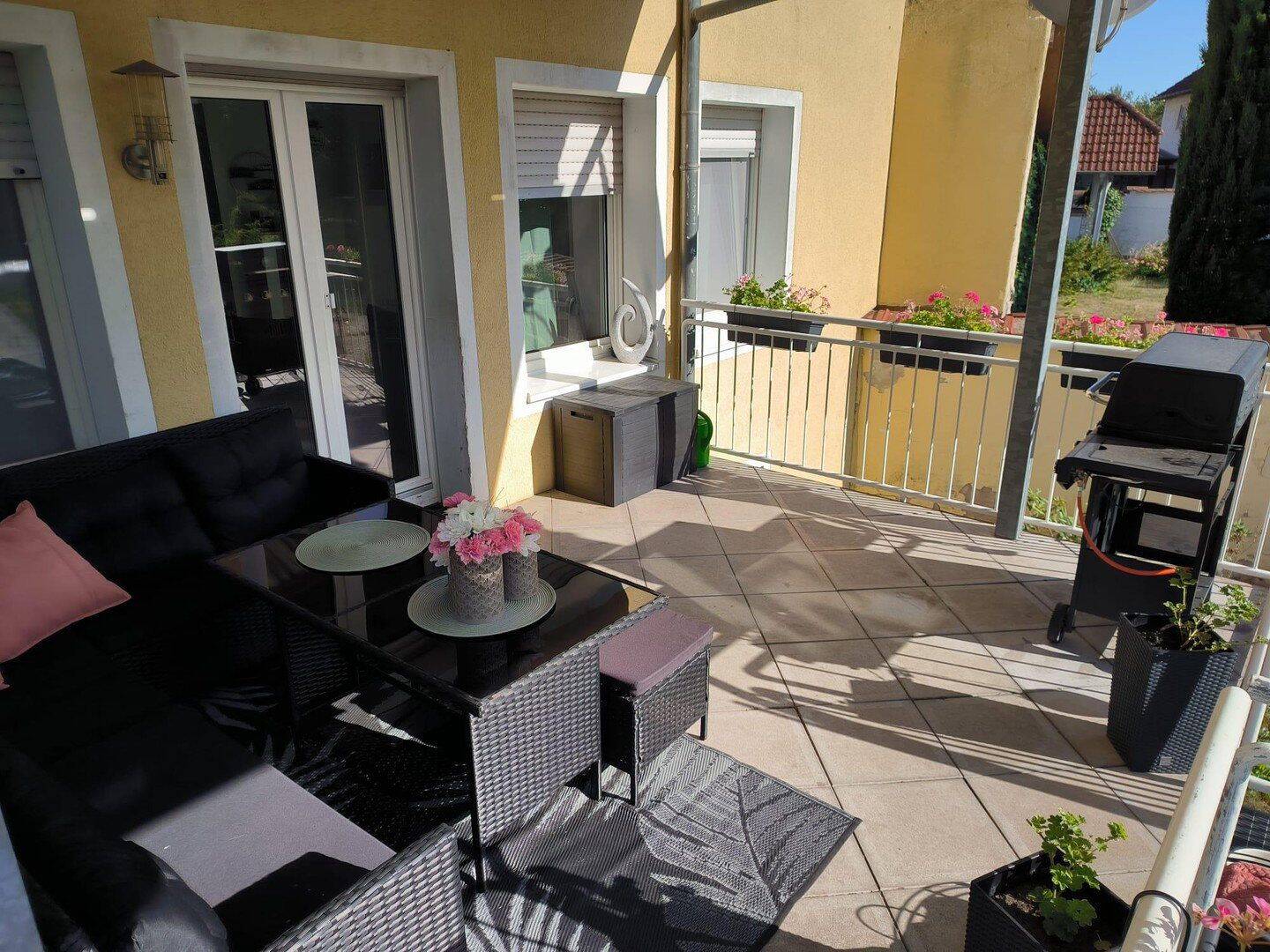 Renovierte 3-Zimmer-Wohnung mit Balkon, Garten und Stellplätzen, 63834 Sulzbach a. Main