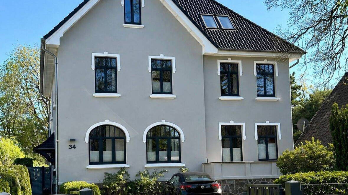 Von Privat: Historischer Charme trifft modernen Luxus – Exklusive Erdgeschossresidenz mit Südterrasse & Garten, 22926 Ahrensburg