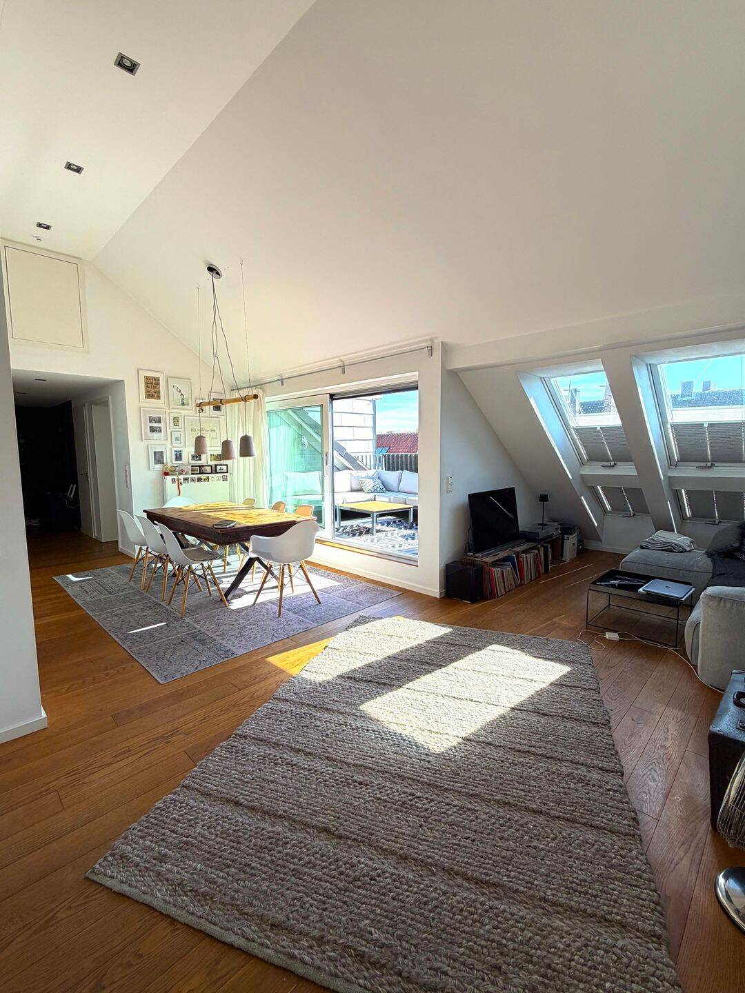 Über den Dächern der Südstadt – Moderne 3-Zimmer-Traumwohnung mit Dachterrasse !, 30171 Hannover