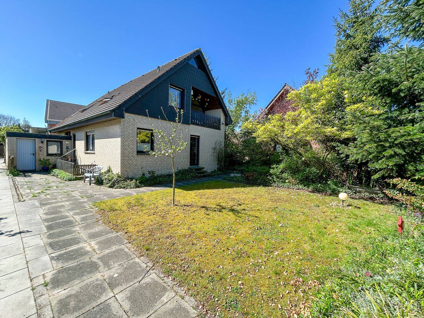 *Großzügiges Einfamilienhaus mit Potenzial in zentraler Lage von Emsdetten*, 48282 Emsdetten
