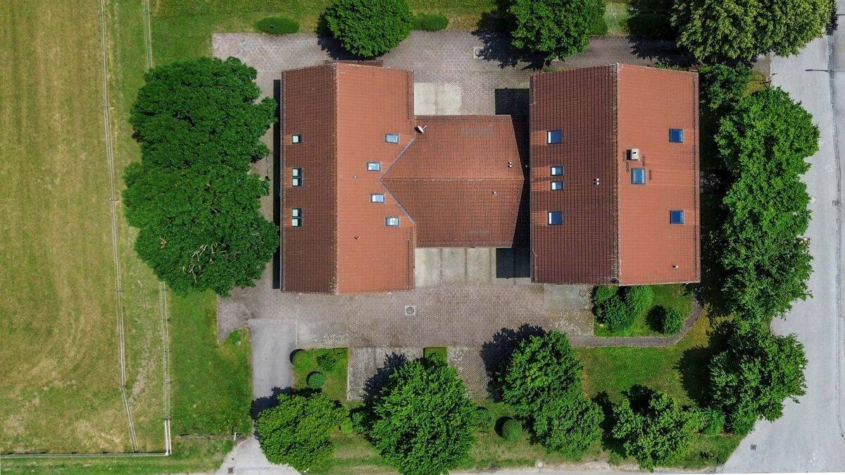 Wohn- und Geschäftshaus mit genehmigter Wohnnutzung und erheblichem Entwicklungspotenzial, 82229 Seefeld