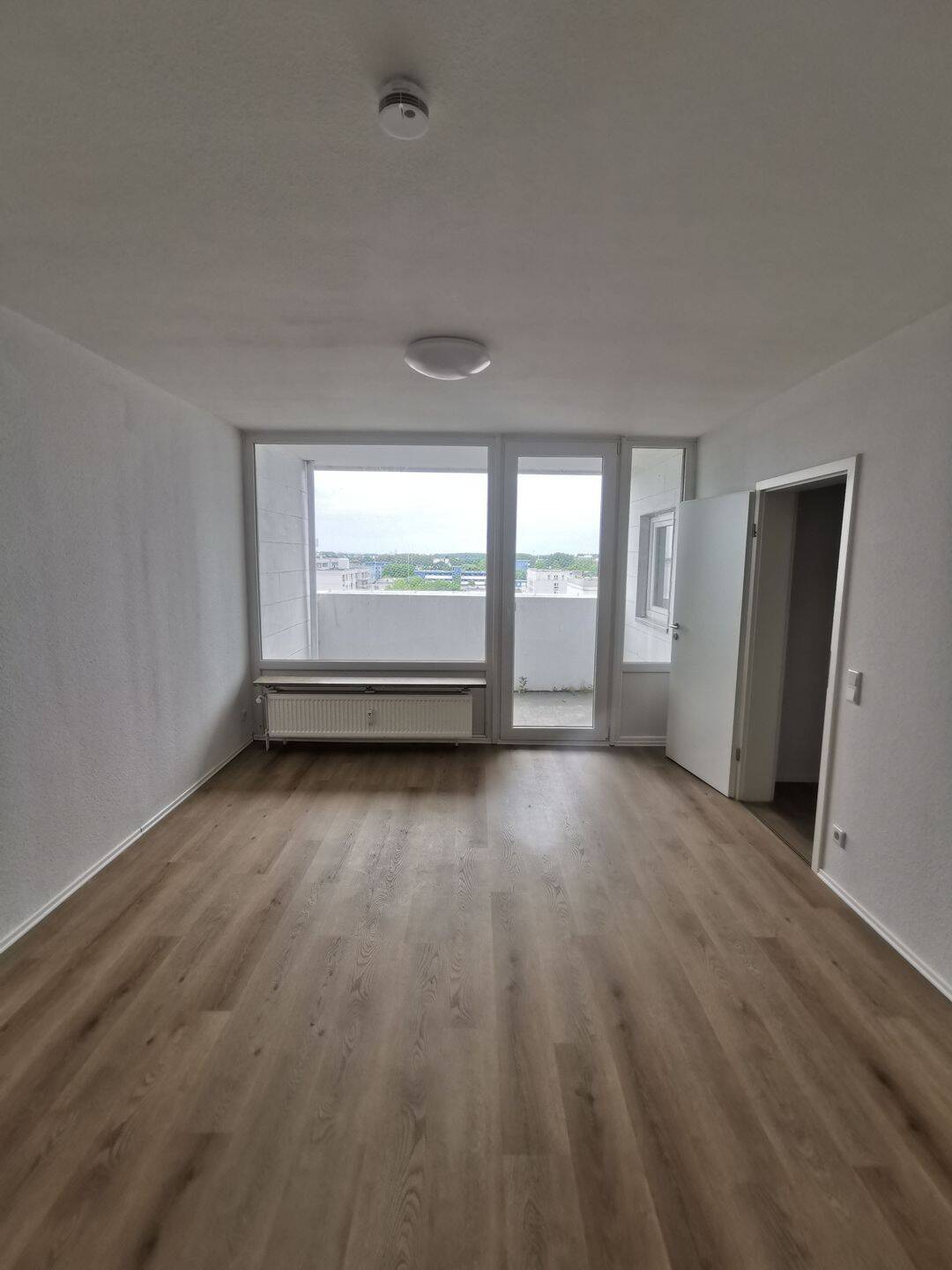 Modernisierte 2-Zimmer-Eigentumswohnung mit Balkon & Aufzug, 40789 Monheim am Rhein