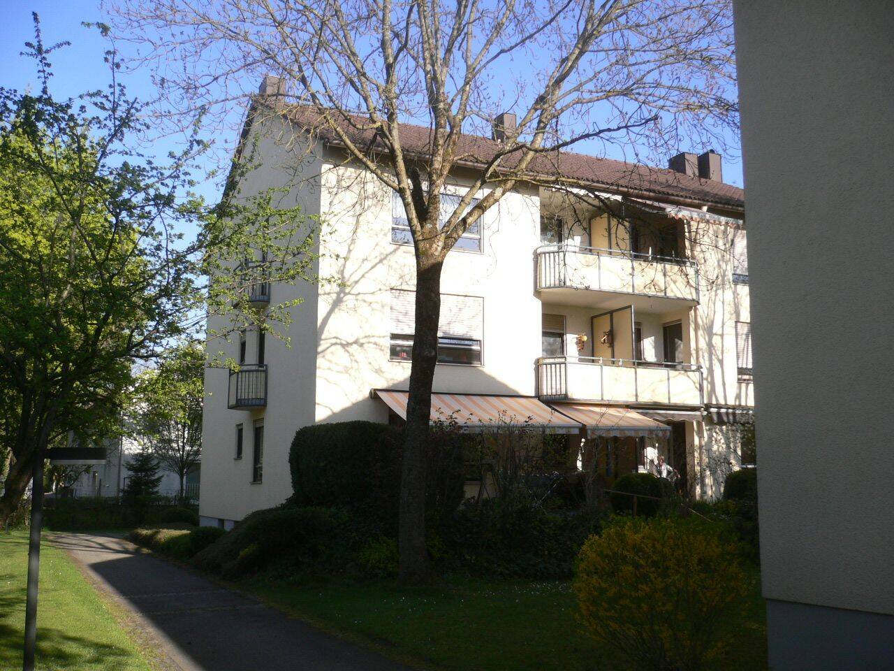 Helle, großzügige 3-Zimmerwohnung mit West-Loggia und TG-Stpl. in Altperlach, 81737 München (Ramersdorf-Perlach)