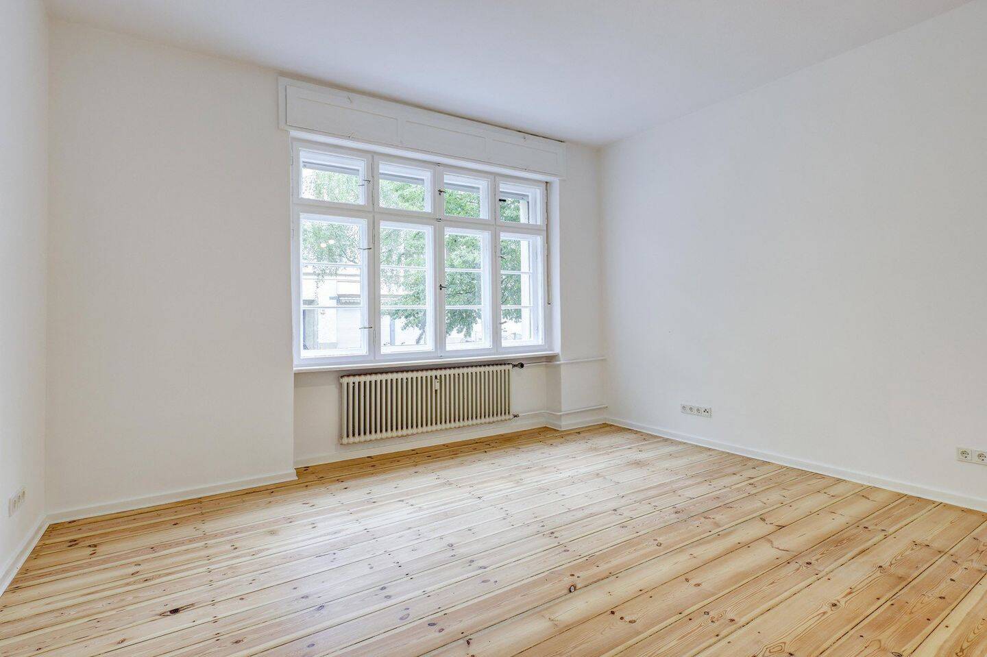 Frisch sanierter Altbauklassiker – bezugsfrei mit Blick in den grünen Innenhof, 10589 Berlin (Charlottenburg-Wilmersdorf Charlottenburg Kolonie Gerickes Hof)