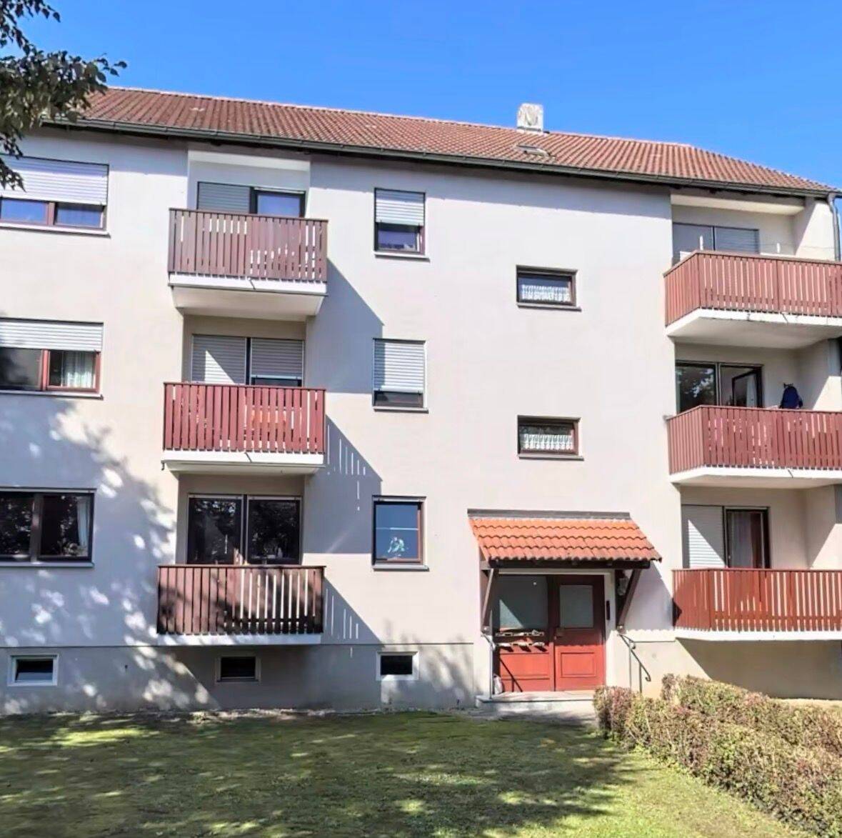 Gepflegte 2-Zimmerwohnung mit Tiefgaragenstellplatz und Balkon, 86720 Nördlingen
