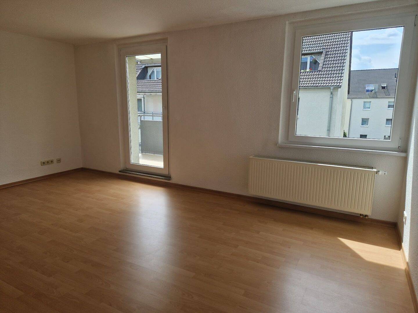 2 Zimmer mit großem Balkon, 6847 Dessau-Roßlau