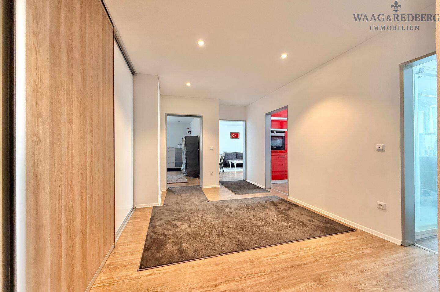 Exklusiv kernsanierte 3-Zimmer-Eigentumswohnung mit ca. 77 m² in Neumarkt i.d.OPf., 92318 Neumarkt i.d. OPf.