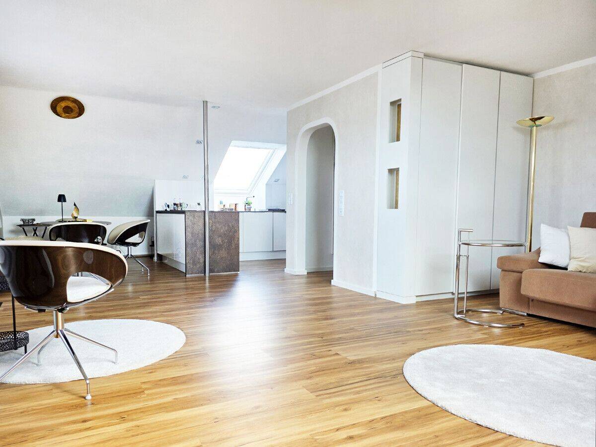 Voll ausgestattete, hochwertig renovierte 2-Zimmer-Wohnung mit Privatsauna Nähe Zentrum Illertissen, 89257 Illertissen